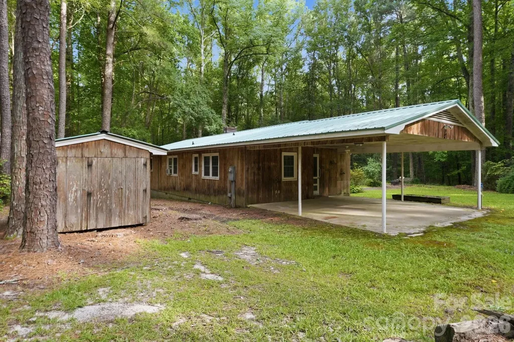 1083 Murdocksville Road West End NC 27376