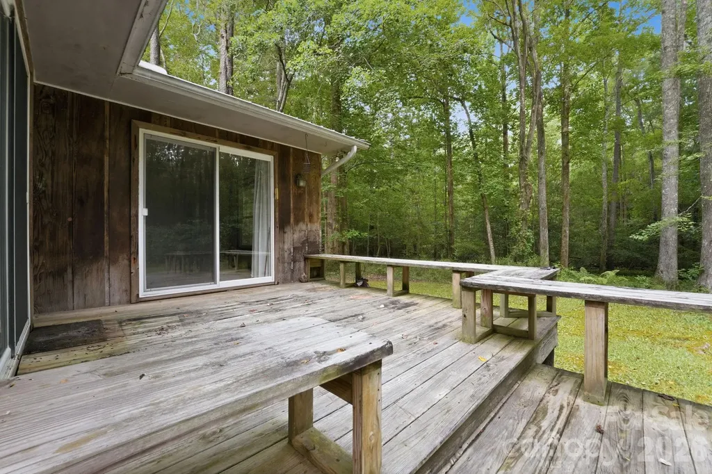 1083 Murdocksville Road West End NC 27376