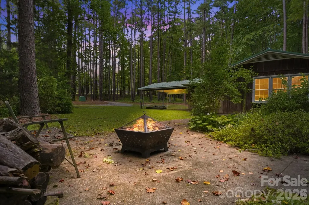1083 Murdocksville Road West End NC 27376