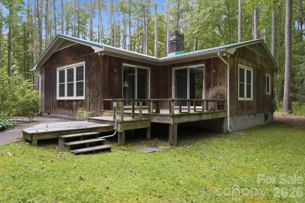 1083 Murdocksville Road West End NC 27376