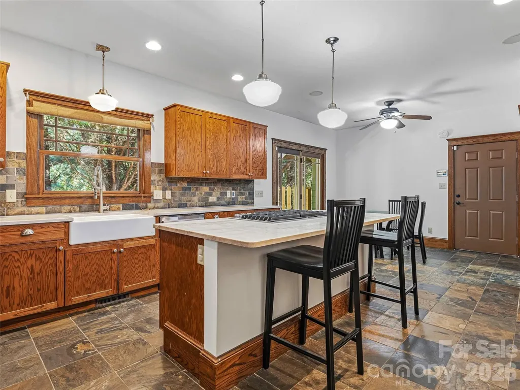 1606 Olmsted Drive Asheville NC 28803