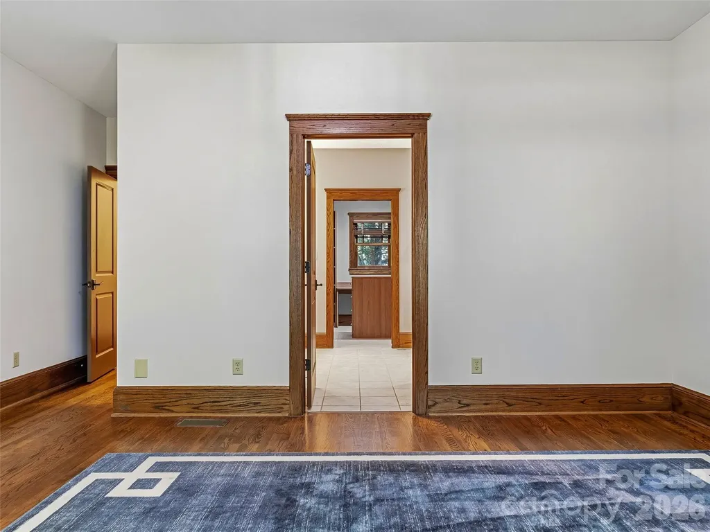 1606 Olmsted Drive Asheville NC 28803