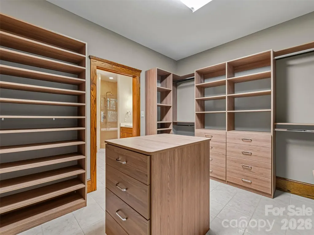 1606 Olmsted Drive Asheville NC 28803