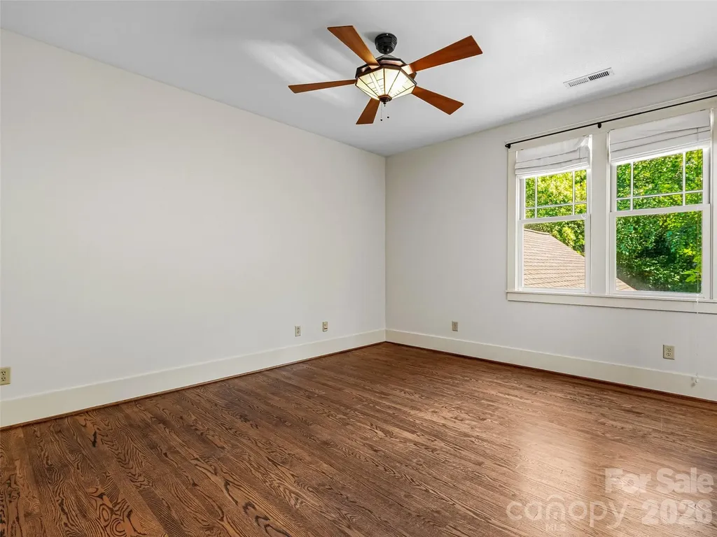 1606 Olmsted Drive Asheville NC 28803