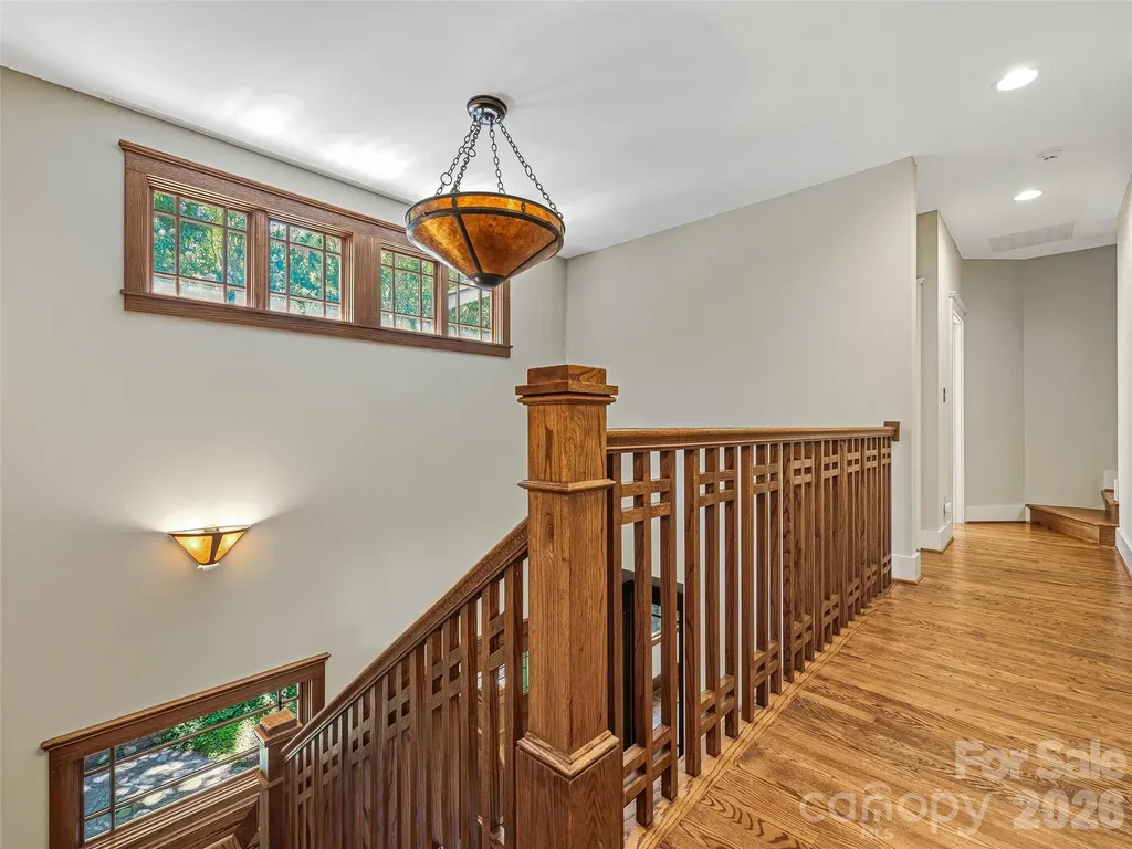 1606 Olmsted Drive Asheville NC 28803
