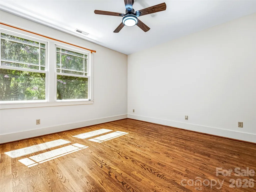 1606 Olmsted Drive Asheville NC 28803
