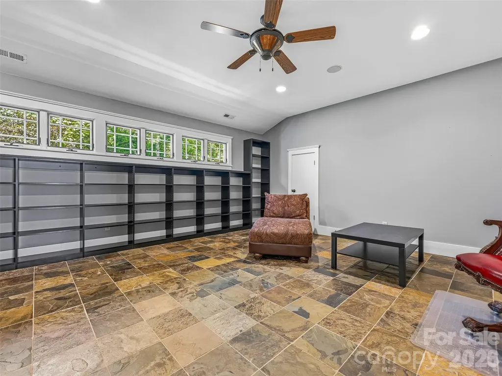 1606 Olmsted Drive Asheville NC 28803
