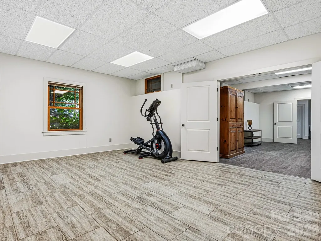1606 Olmsted Drive Asheville NC 28803