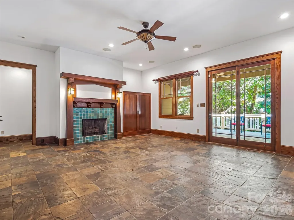 1606 Olmsted Drive Asheville NC 28803