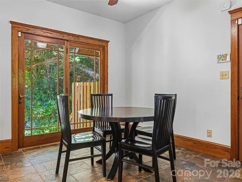 1606 Olmsted Drive Asheville NC 28803