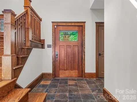 1606 Olmsted Drive Asheville NC 28803
