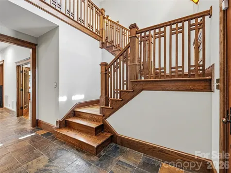 1606 Olmsted Drive Asheville NC 28803