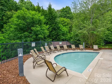 1606 Olmsted Drive Asheville NC 28803