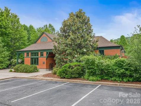 1606 Olmsted Drive Asheville NC 28803