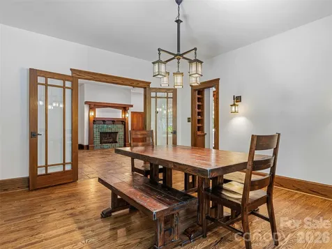 1606 Olmsted Drive Asheville NC 28803