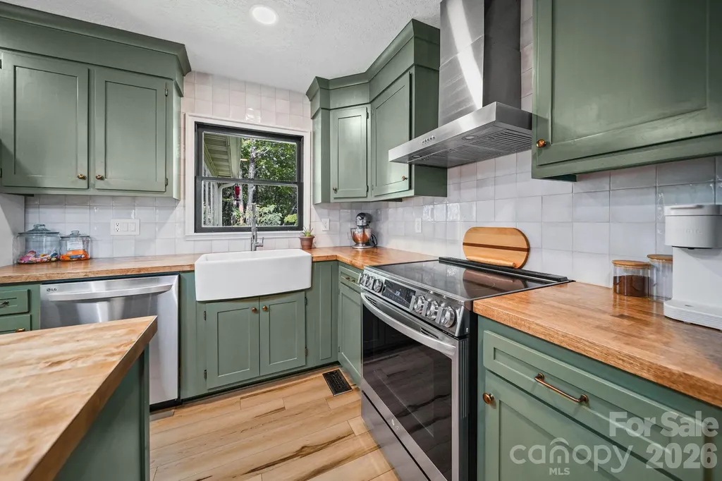 6643 Wards Gap Road Casar NC 28020
