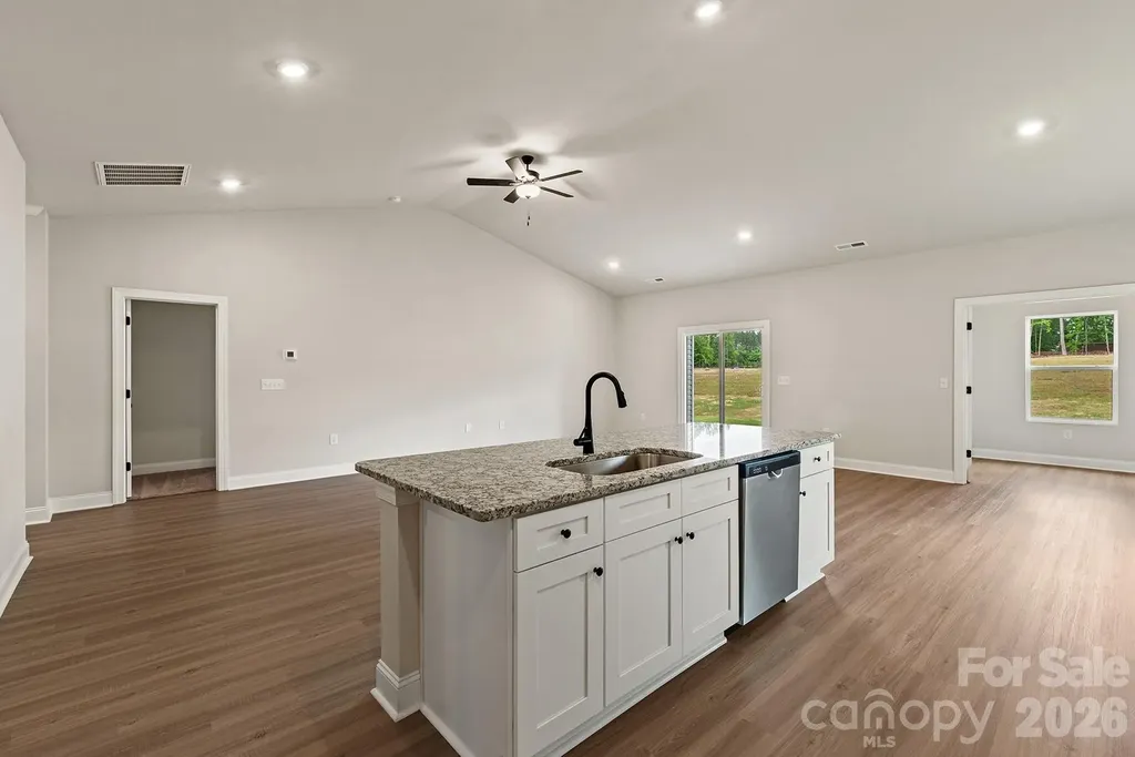 8121 Cravat Court Charlotte NC 28215