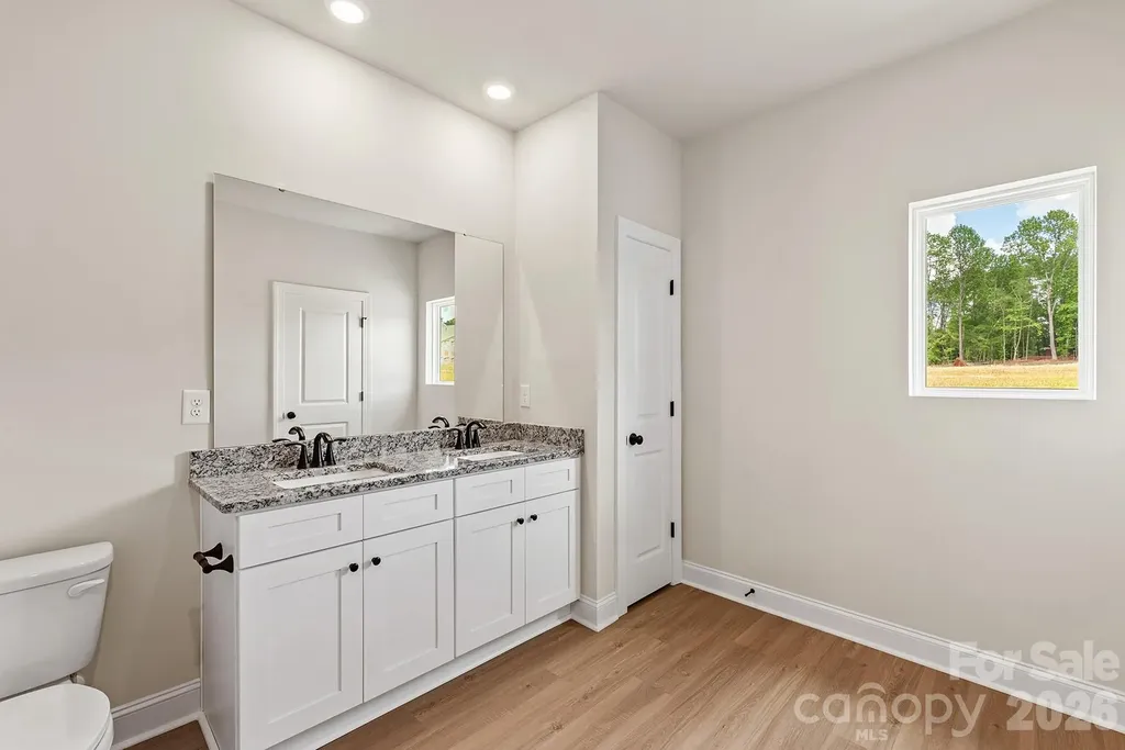 8121 Cravat Court Charlotte NC 28215