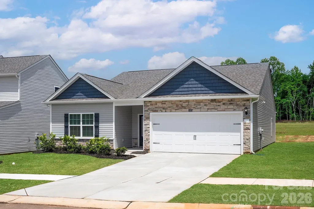 8121 Cravat Court Charlotte NC 28215