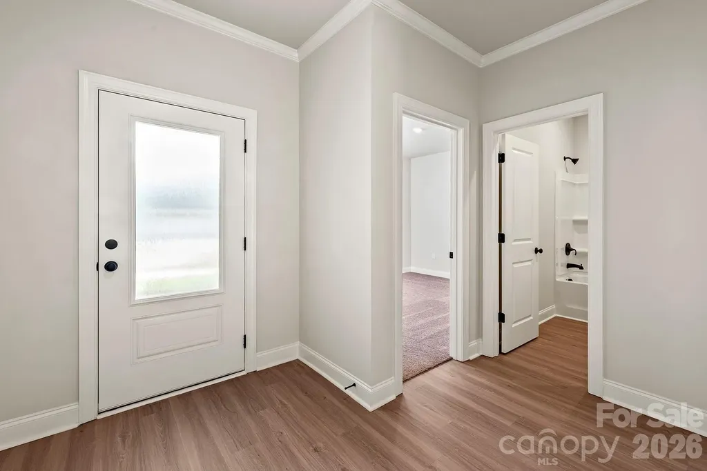 8121 Cravat Court Charlotte NC 28215