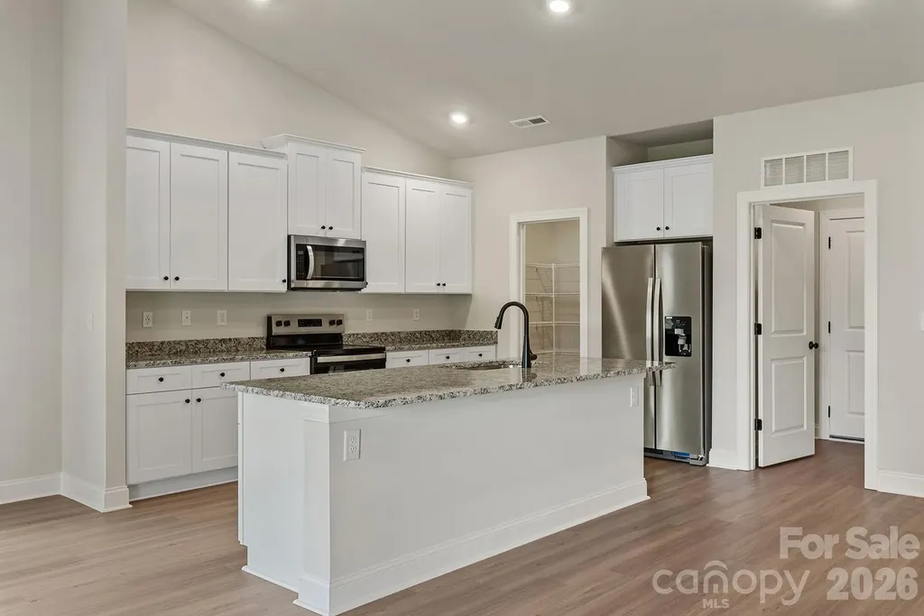 8121 Cravat Court Charlotte NC 28215