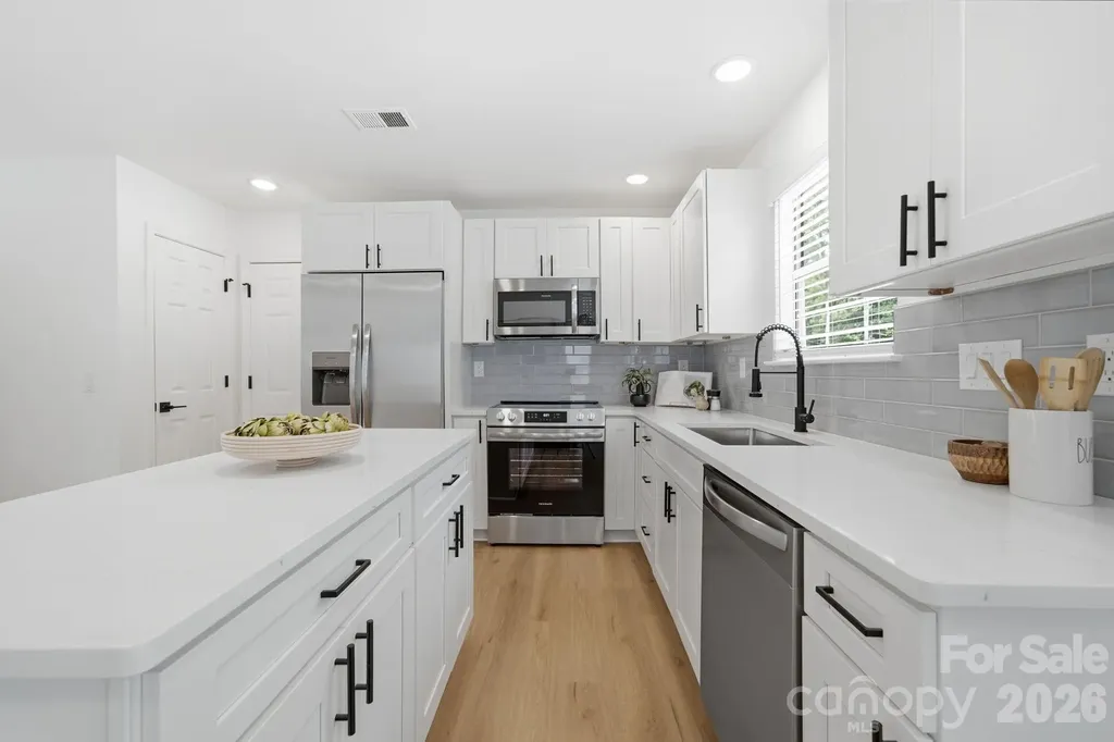 4611 Rock Stream Drive Charlotte NC 28269