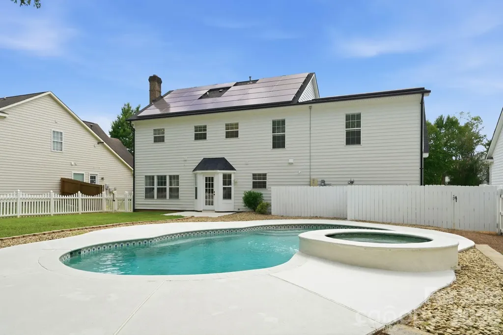 4611 Rock Stream Drive Charlotte NC 28269