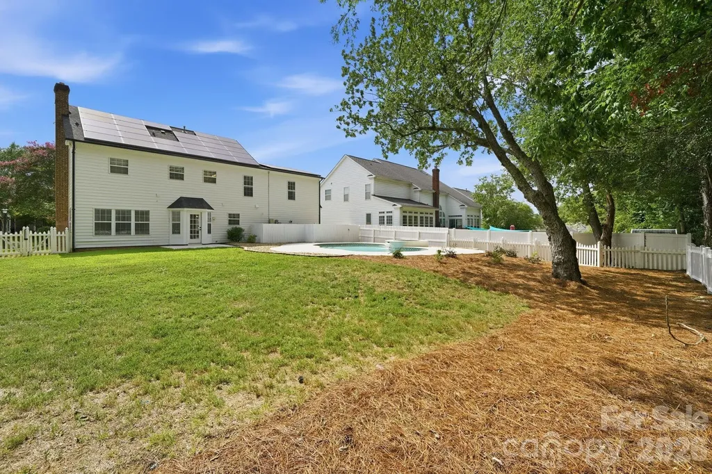 4611 Rock Stream Drive Charlotte NC 28269
