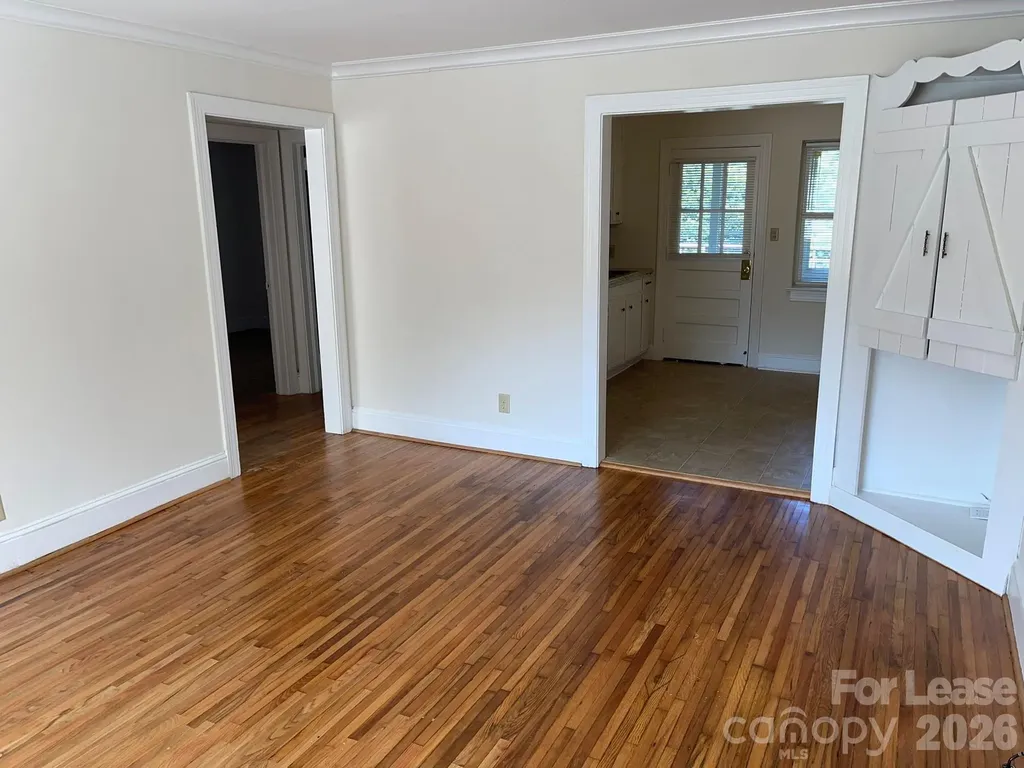 1308 Kings Drive S Charlotte NC 28207