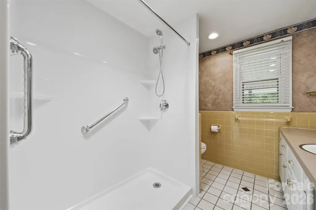 3233 26th Street NE Hickory NC 28601