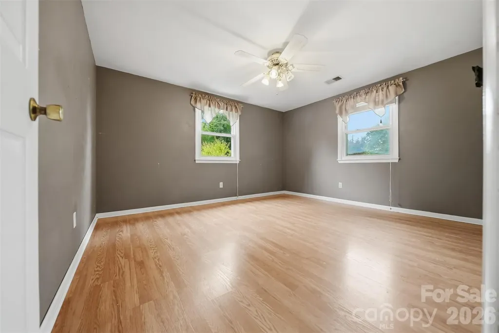 3233 26th Street NE Hickory NC 28601