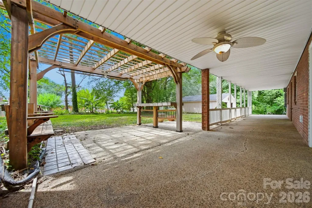 3233 26th Street NE Hickory NC 28601