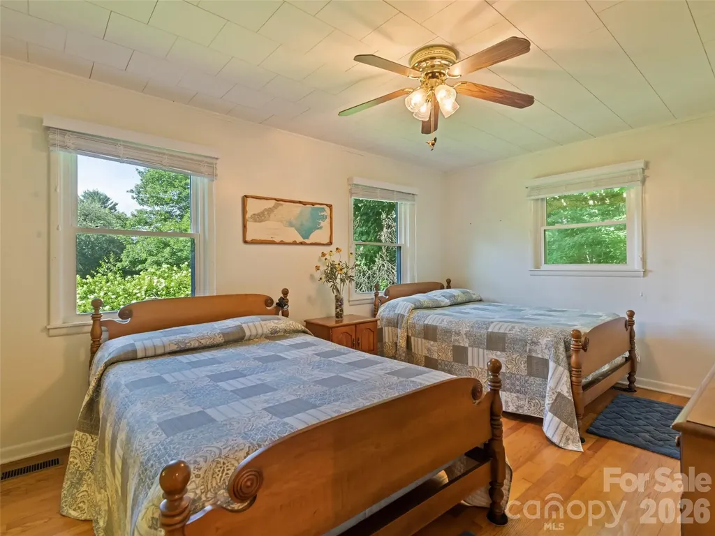 51 Atari Road Waynesville NC 28786