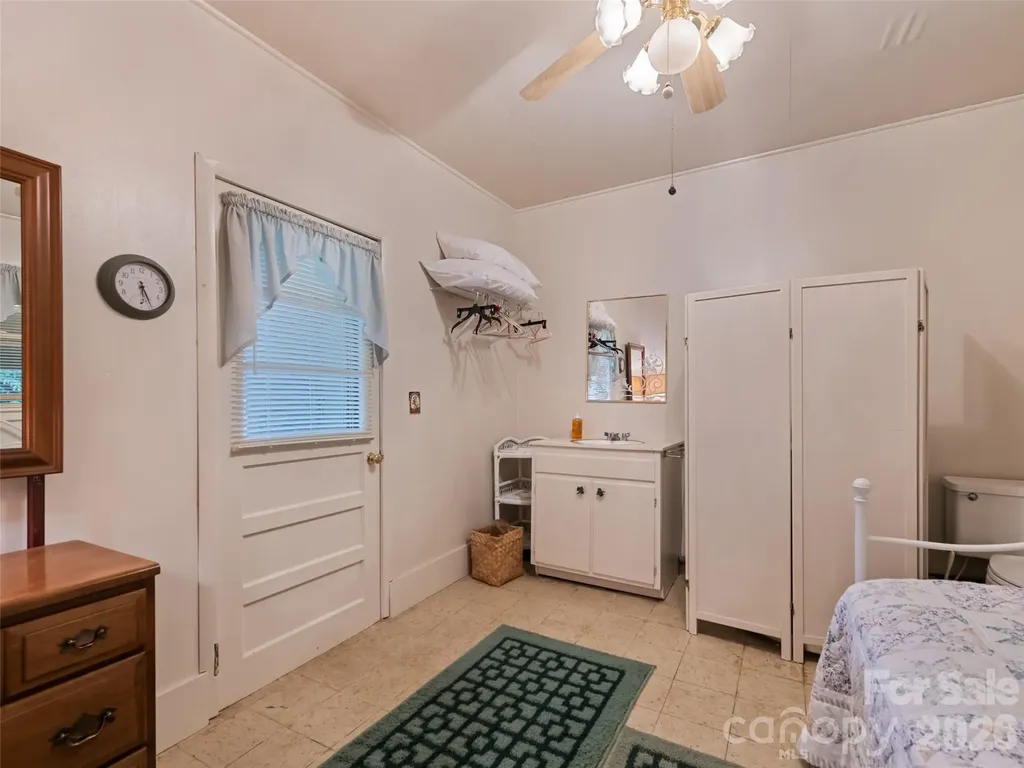 51 Atari Road Waynesville NC 28786