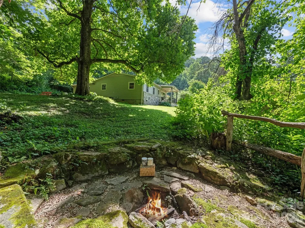 51 Atari Road Waynesville NC 28786