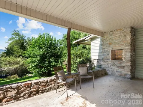 51 Atari Road Waynesville NC 28786