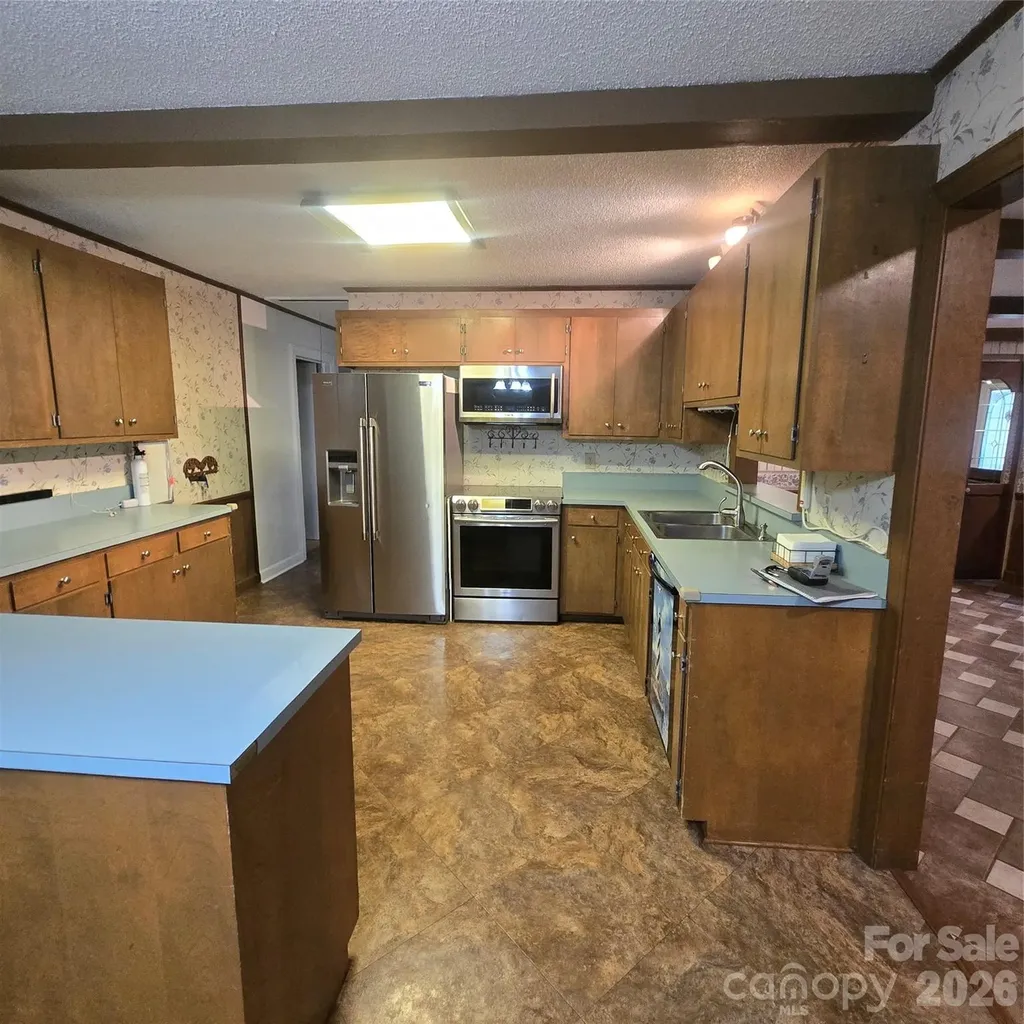 2734 Orchard Street Newton NC 28658