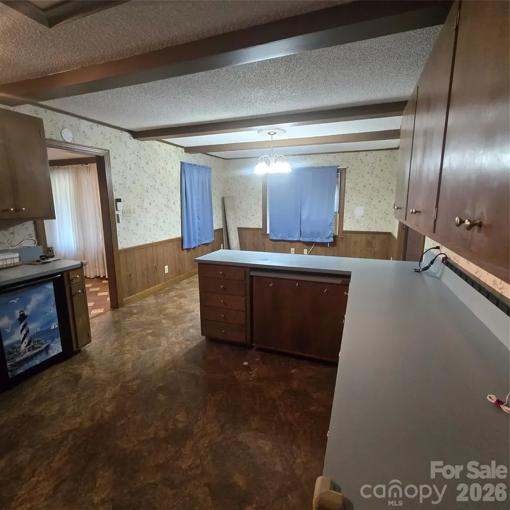 2734 Orchard Street Newton NC 28658
