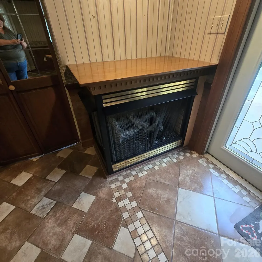 2734 Orchard Street Newton NC 28658