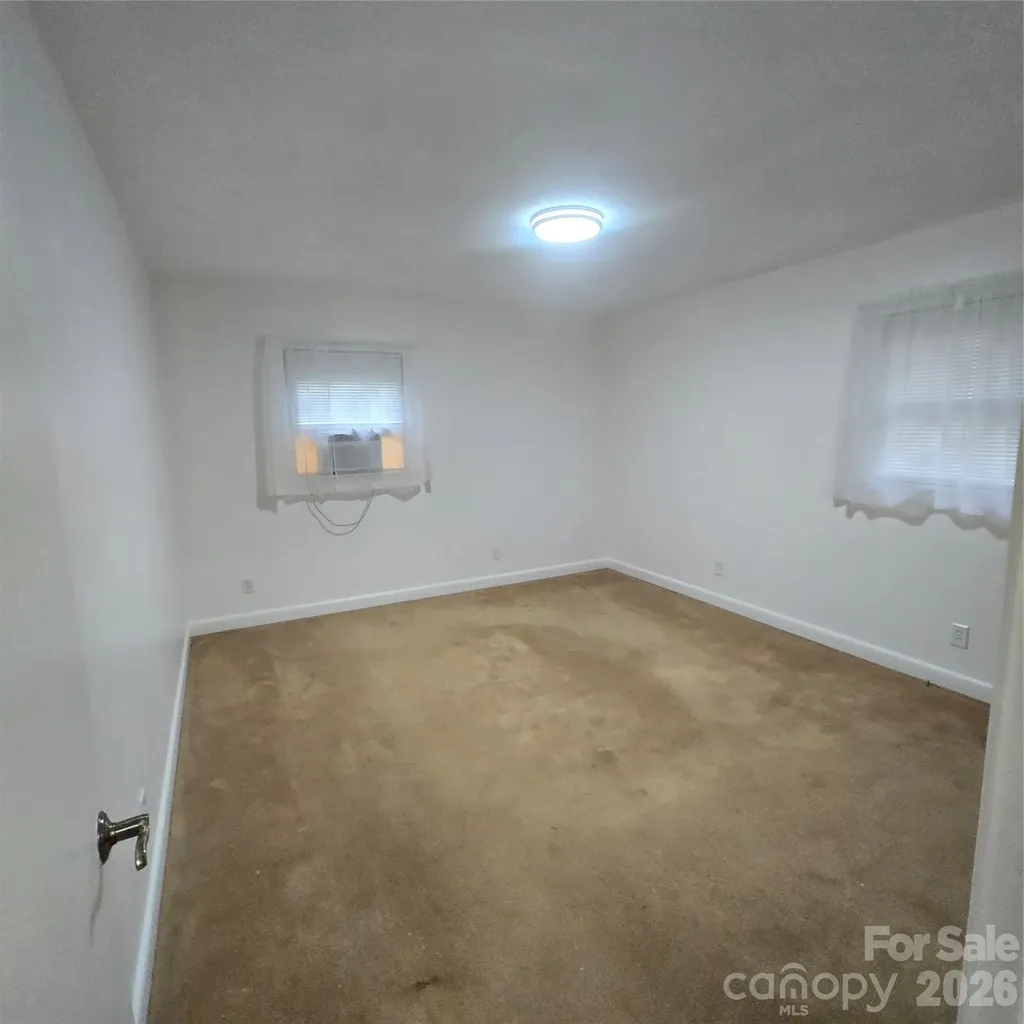 2734 Orchard Street Newton NC 28658