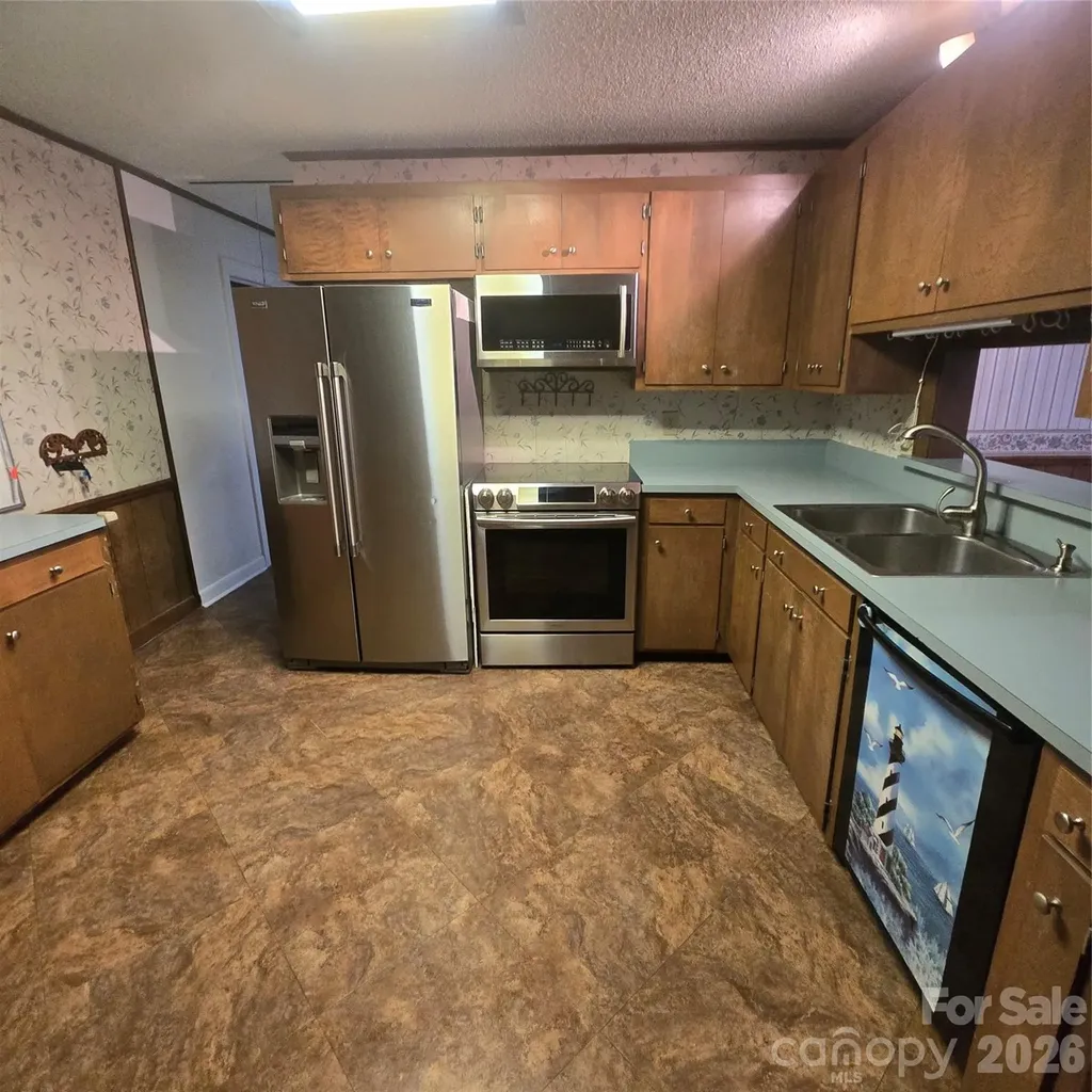 2734 Orchard Street Newton NC 28658