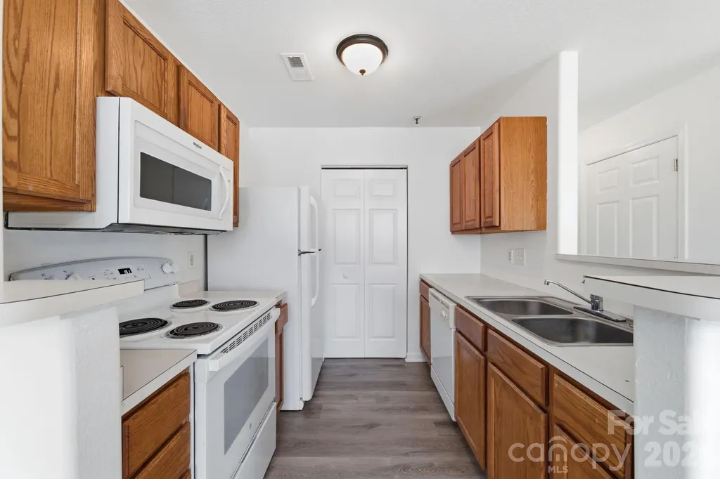 3965 Mohawk Court Charlotte NC 28215