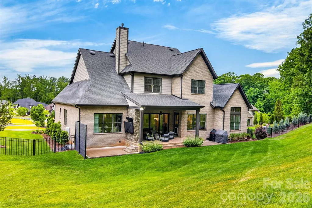 1115 Shelton Oaks Court Matthews NC 28105