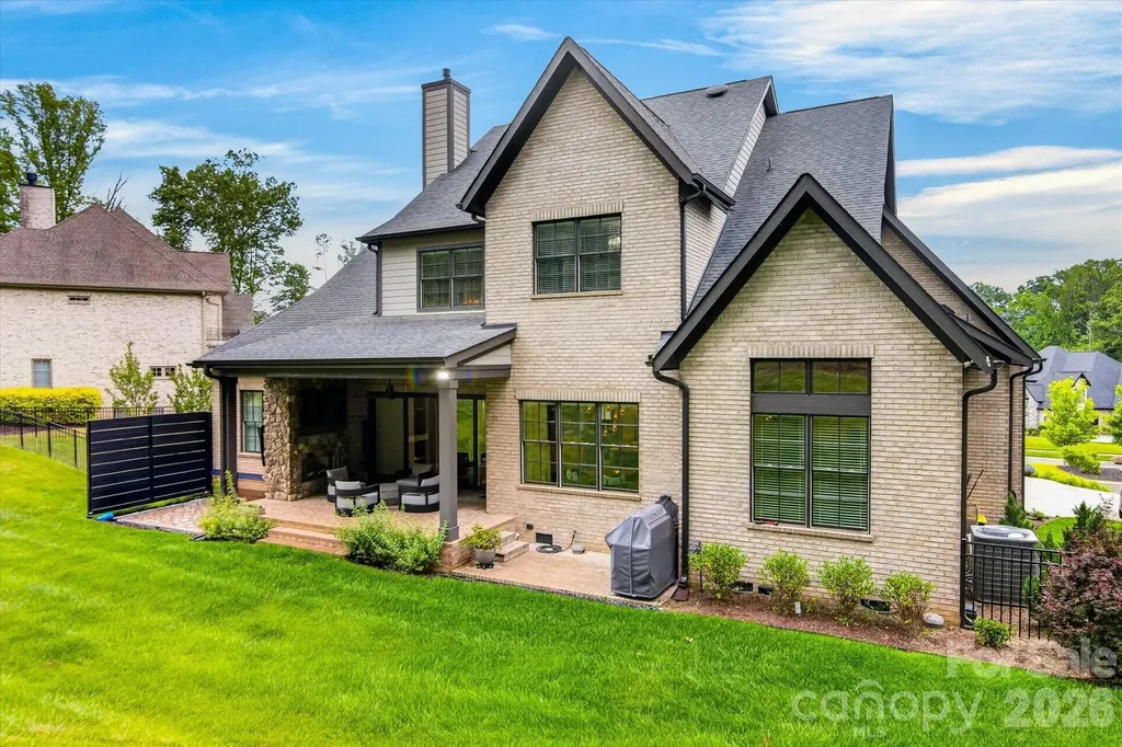 1115 Shelton Oaks Court Matthews NC 28105