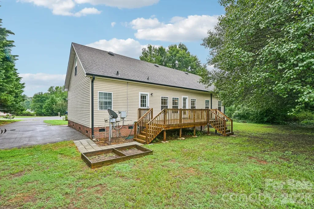108 Grand Acres Lane Maiden NC 28650