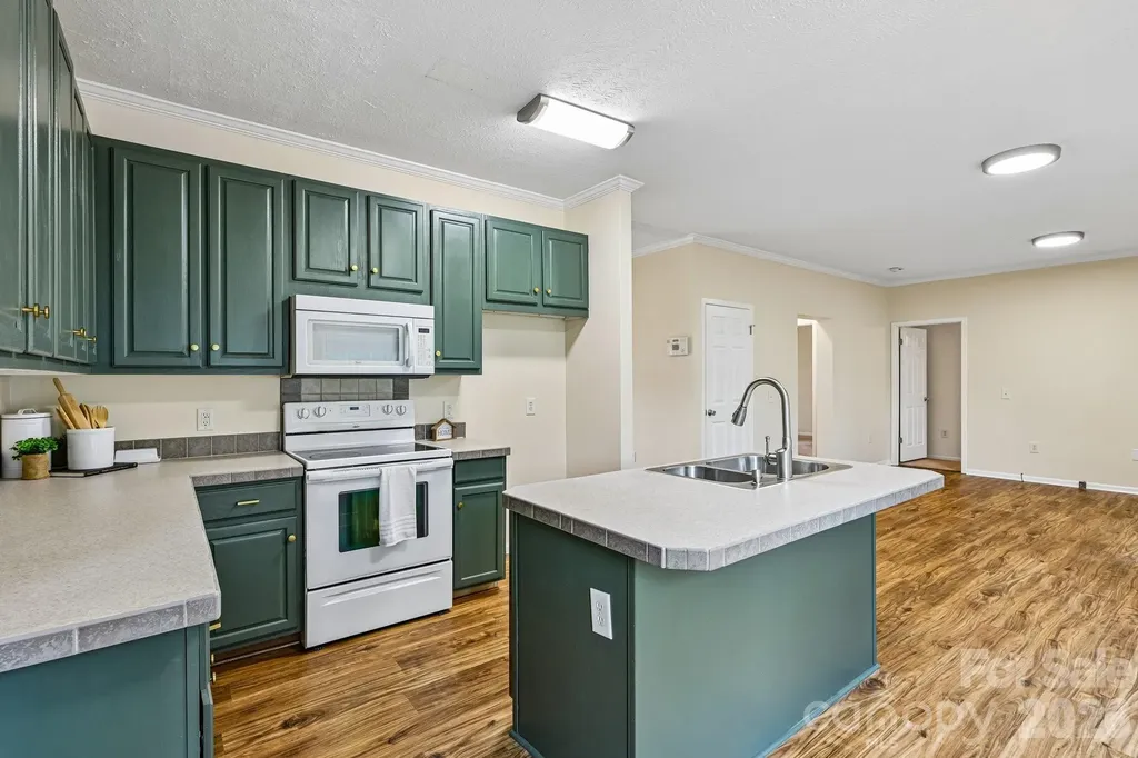 108 Grand Acres Lane Maiden NC 28650