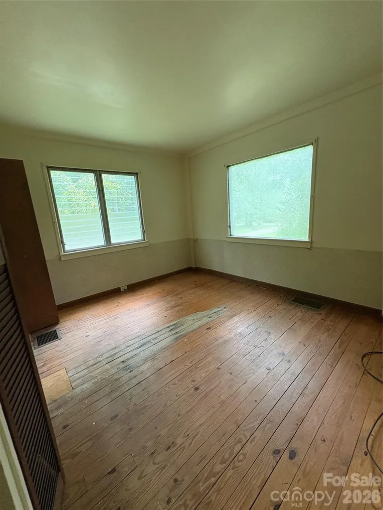 912 Halstead Boulevard Hendersonville NC 28791