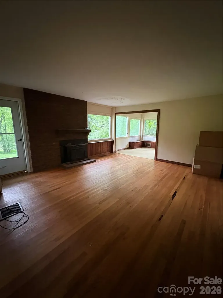 912 Halstead Boulevard Hendersonville NC 28791