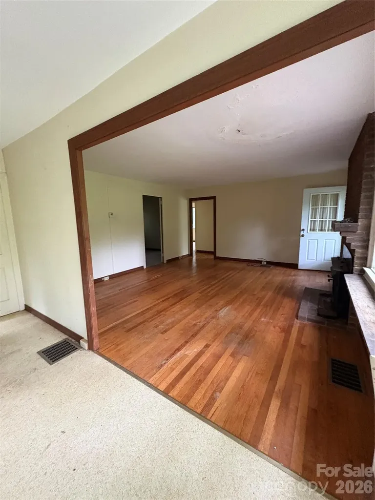 912 Halstead Boulevard Hendersonville NC 28791