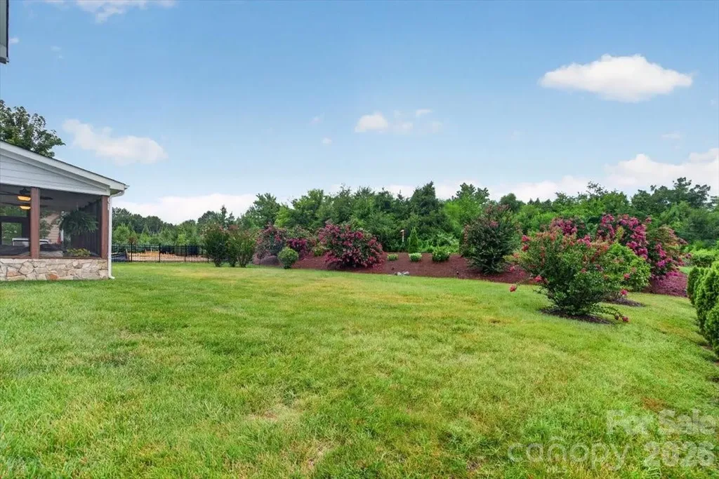 10515 Sweethaven Lane Harrisburg NC 28075